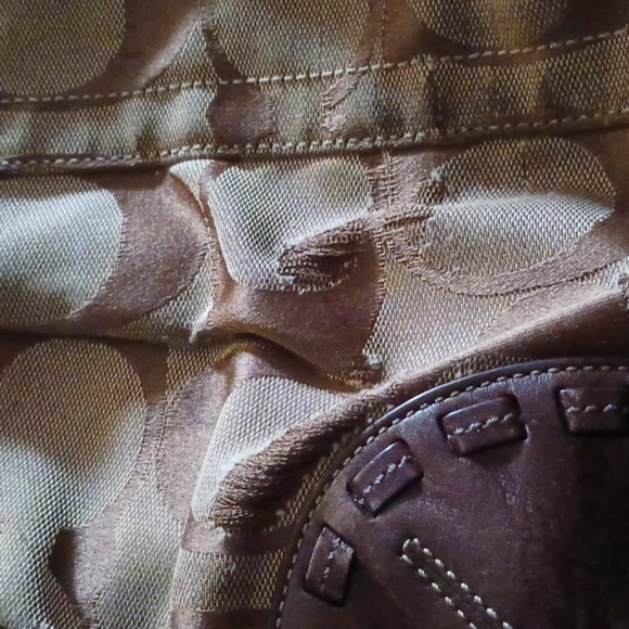 Coach Beige and Dark Brown Signature Shoulder Bag - Picture 4 of 4